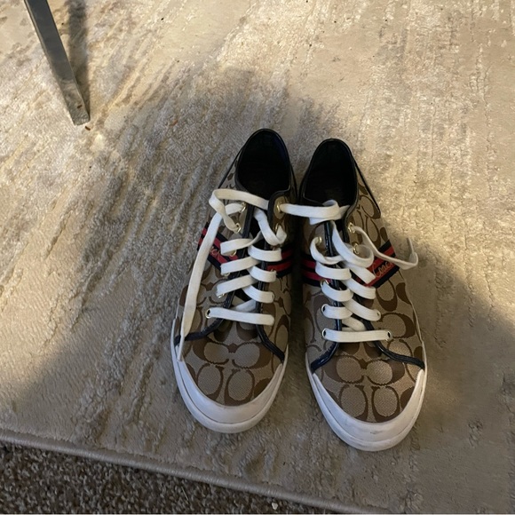 Coach Women’s Tan Sneakers Sz 10 - Picture 2 of 7